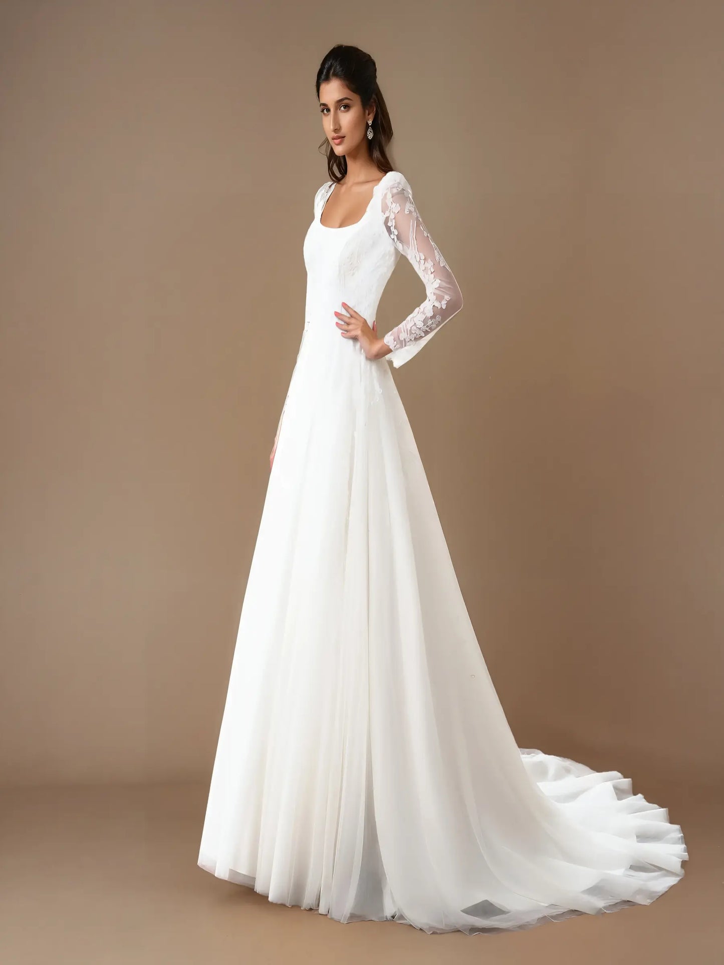 Rosalyn Square-Neck Lace Gown