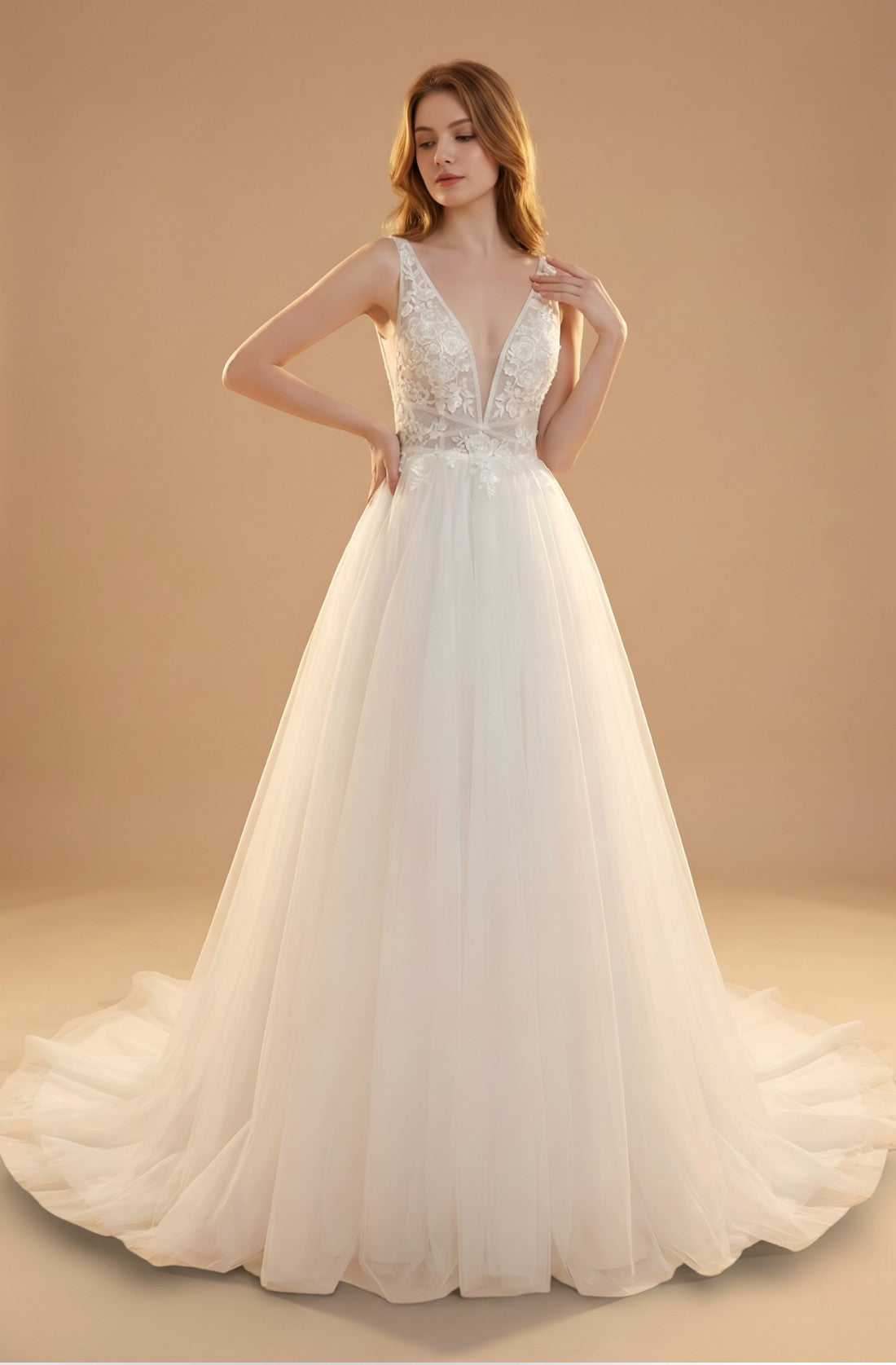 Elantra V-Neck Lace Gown