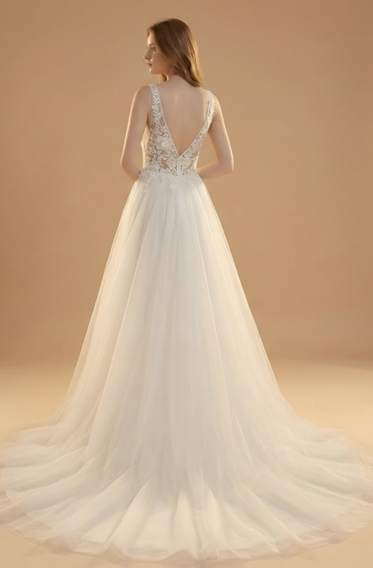 Elantra V-Neck Lace Gown