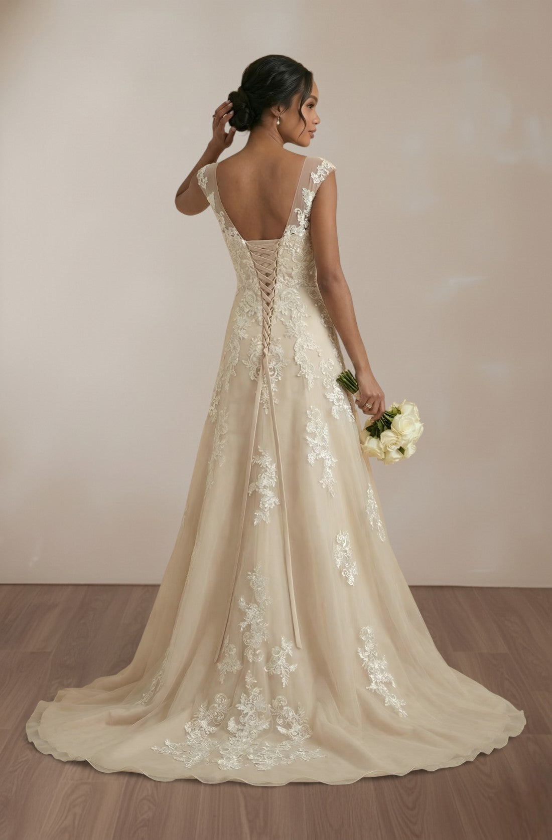 Elanora Sweetheart Lace Gown