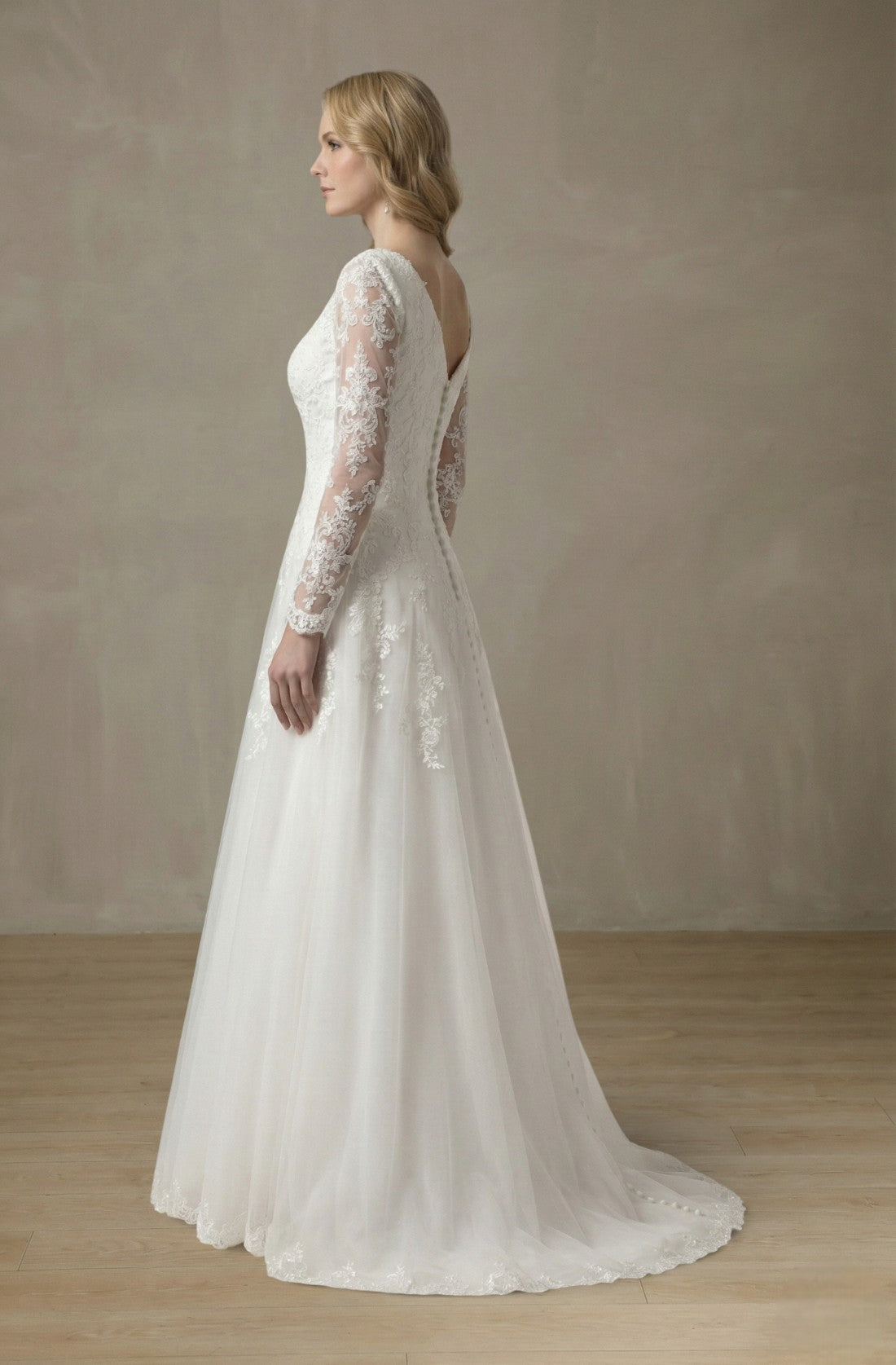 Maelis Woolen Ball Gown